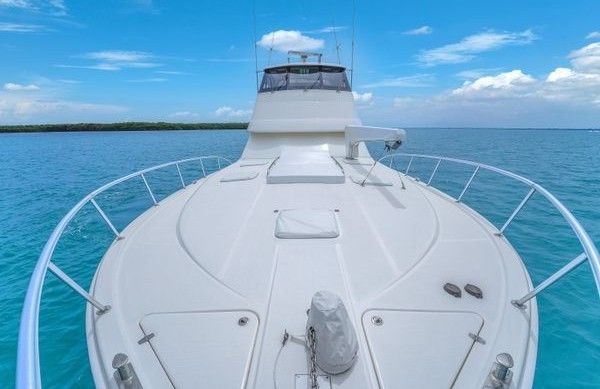 RIVIERA ENCLOSED BRIDGE 51 full