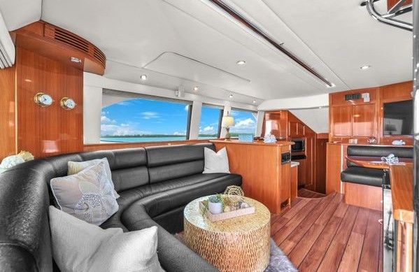 RIVIERA ENCLOSED BRIDGE 51 full