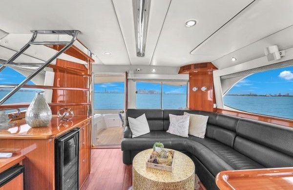 RIVIERA ENCLOSED BRIDGE 51 full