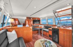 RIVIERA ENCLOSED BRIDGE 51 full