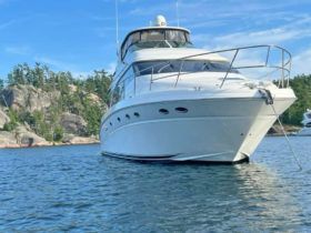 SEA RAY 540 MOTOR YACHT 54