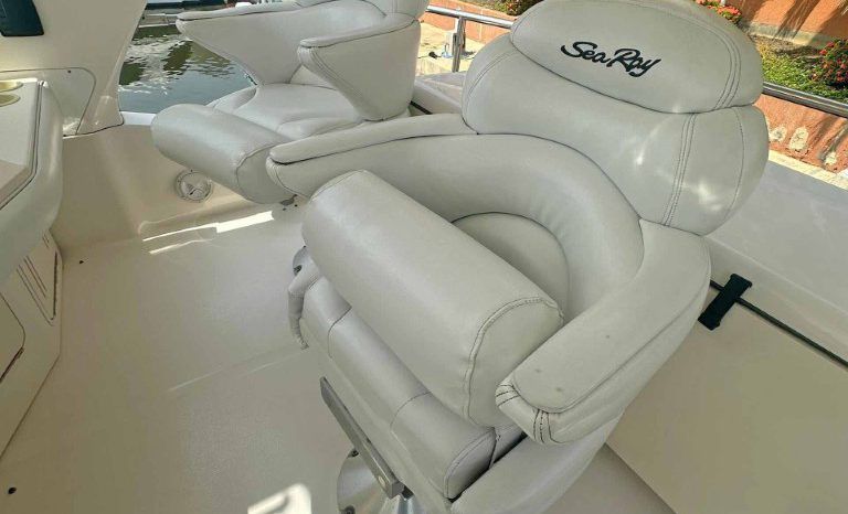 
								SEA RAY SEDAN BRIDGE 48 full									