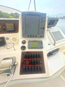 
										SEA RAY SEDAN BRIDGE 48 full									