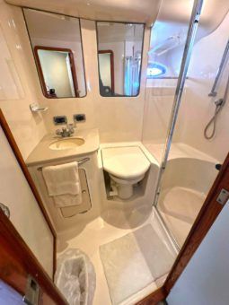 
										SEA RAY SEDAN BRIDGE 48 full									