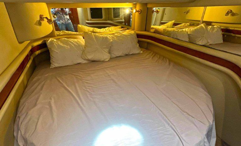 
								SEA RAY SEDAN BRIDGE 48 full									