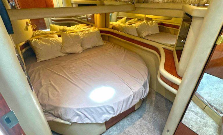 
								SEA RAY SEDAN BRIDGE 48 full									
