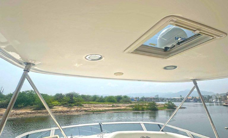 
								SEA RAY SEDAN BRIDGE 48 full									