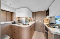 
										SUNSEEKER 86 full									