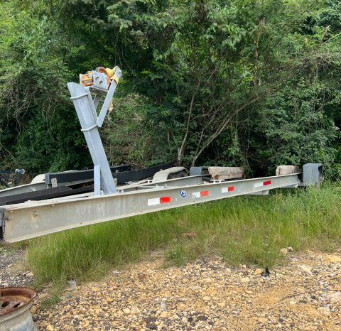 
								TRAILER ALUMINIO 27 full									