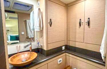 VELERO JEANNEAU 64 full