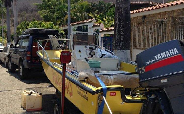 
								BOSTON WHALER 17 full									