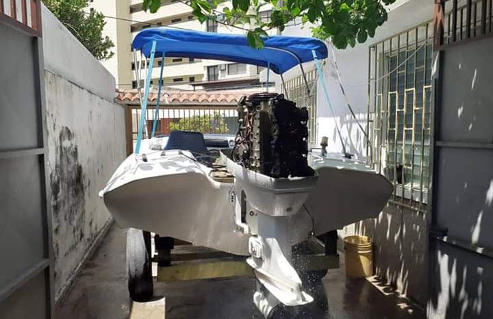 
								GLASTRON BOATS 16 full									