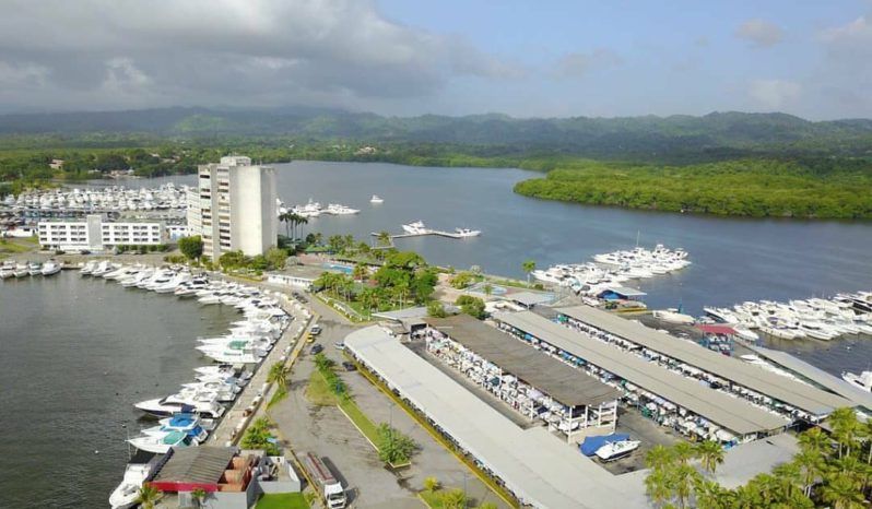 
								PUESTO EN CUNA VERTICAL BAHIA DE LOS PIRATAS 24 PIES full									