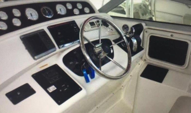 
								WELLCRAFT MARTINIQUE 32 full									