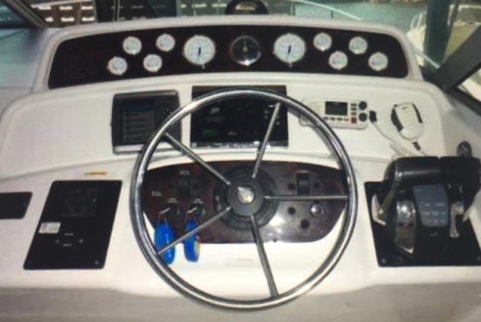 
								WELLCRAFT MARTINIQUE 32 full									