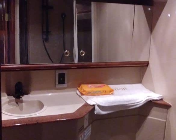 CRUISERS YACHTS 3870 ESPRIT full