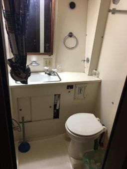 
										HATTERAS MOTOR YATCHS 43 full									