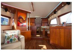 
										BERTRAM CONVERTIBLE 57 full									