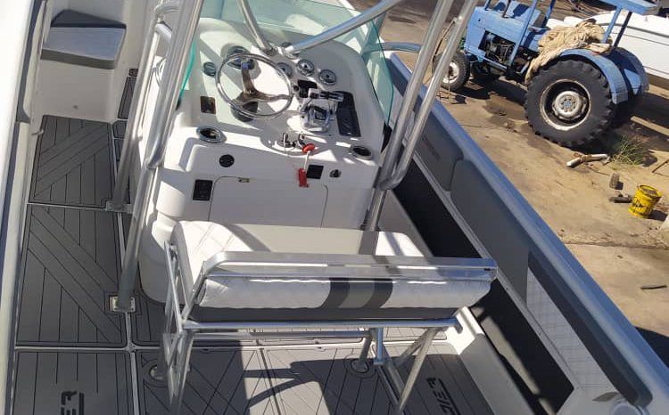 
								COMMANDER CUDDY 32.5 full									