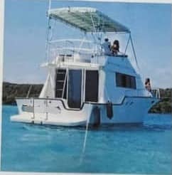 LUHRS MOTOR YACHTS 37