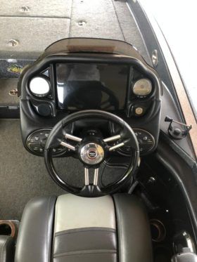 BOTE DE PESCA DEPORTIVA TRITON 19 XS ELITE 19.9