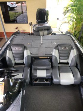 BOTE DE PESCA DEPORTIVA TRITON 19 XS ELITE 19.9
