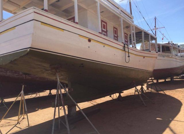 
								BARCO DE PESCA MADERA 14MTS full									