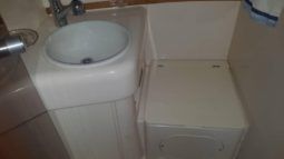 
										AZIMUT 44 full									