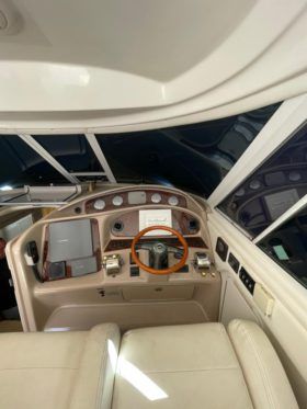 SEA RAY 390 MOTOR YACHT 39