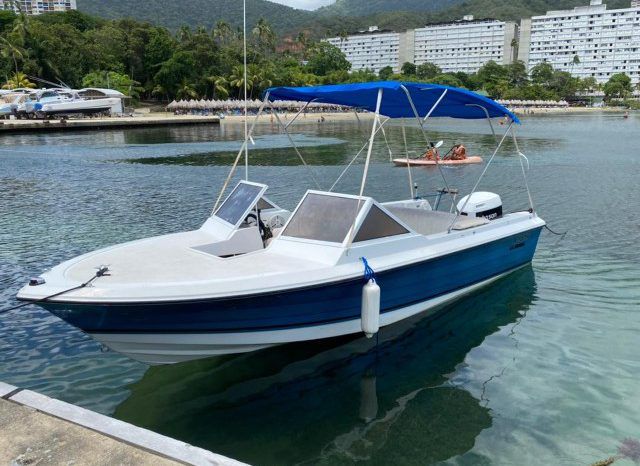 
								GLASTRON 24 full									