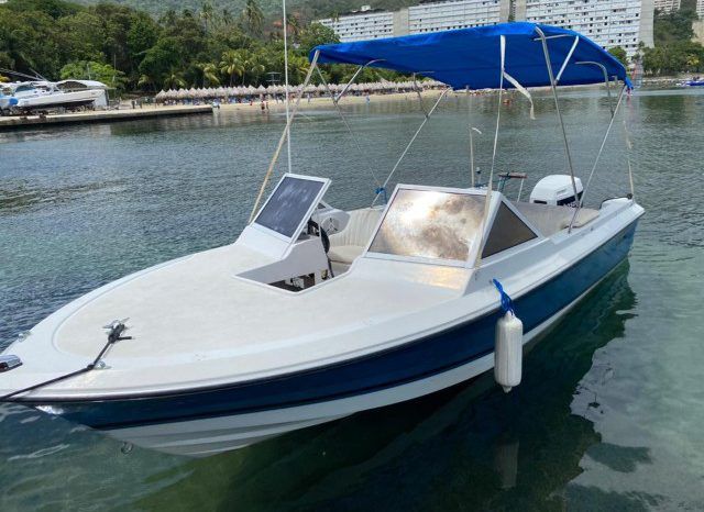 
								GLASTRON 24 full									