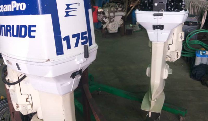 
								PAREJA MOTORES EVINRUDE 175HP full									