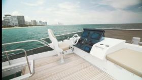 AZIMUT 77S