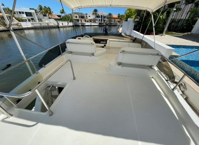
								AZIMUT 44 full									