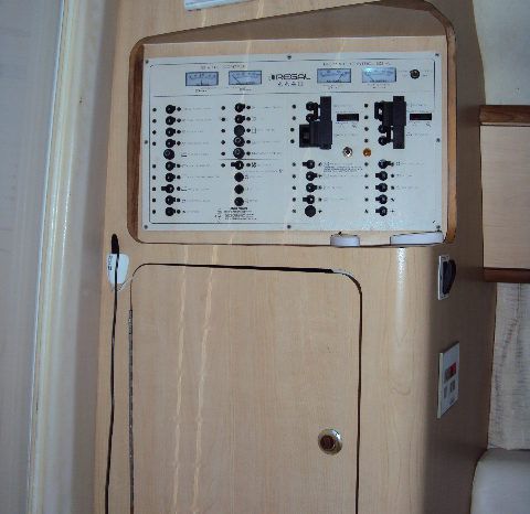 
								REGAL COMMODORE 32 full									