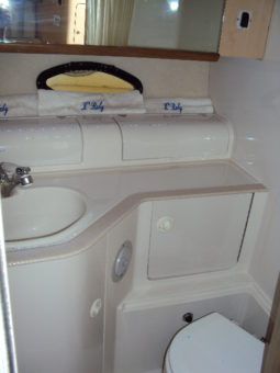 
										REGAL COMMODORE 32 full									