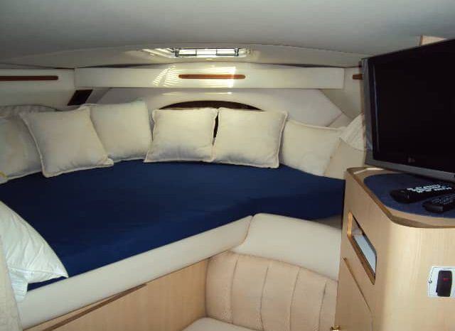 
								REGAL COMMODORE 32 full									