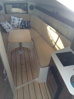 
										REGAL EXPRESS CRUISER 28 full									