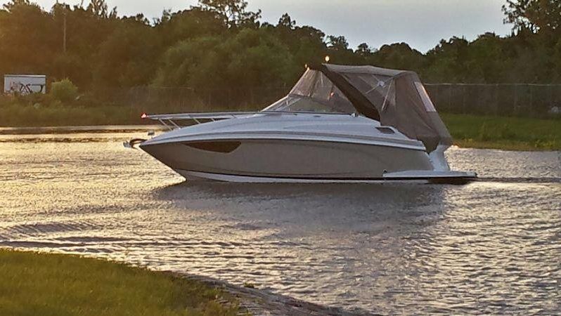 
								REGAL EXPRESS CRUISER 28 full									