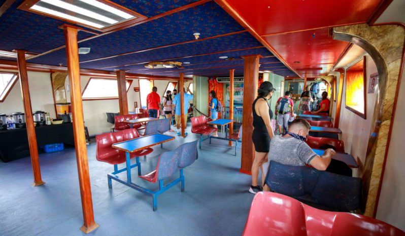 
								BARCO TURISTICO 100 full									