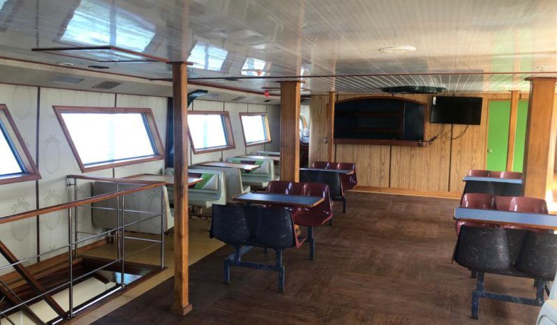 
								BARCO TURISTICO 100 full									