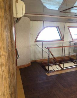 
										BARCO TURISTICO 100 full									