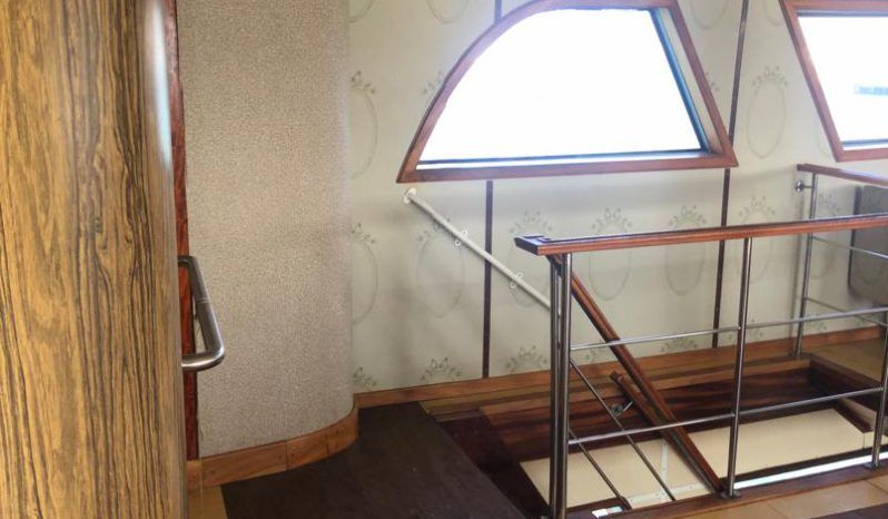 
								BARCO TURISTICO 100 full									