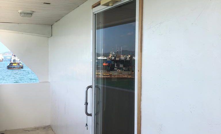 
								BARCO TURISTICO 100 full									