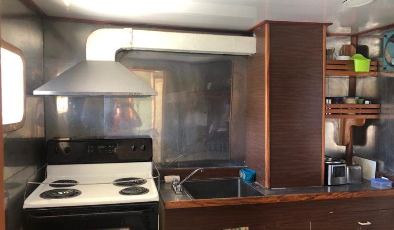 
								BARCO TURISTICO 100 full									