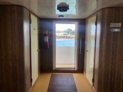 
										BARCO TURISTICO 100 full									