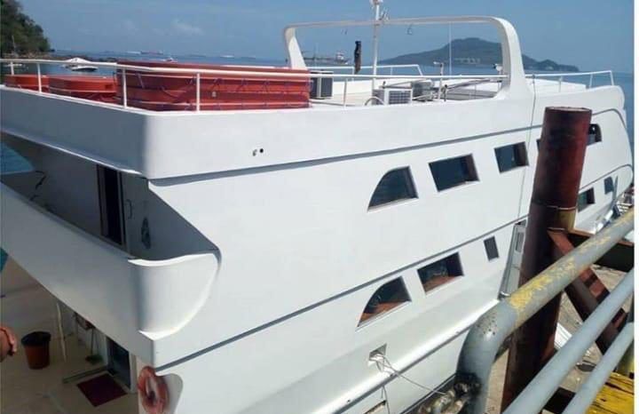 
								BARCO TURISTICO 100 full									