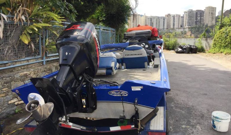 
								BOTE TRACKER EDICION ESPECIAL PROTEAM 17.5 full									