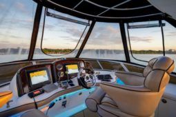 
										SEA RAY SEDAN BRIDGE 45 full									