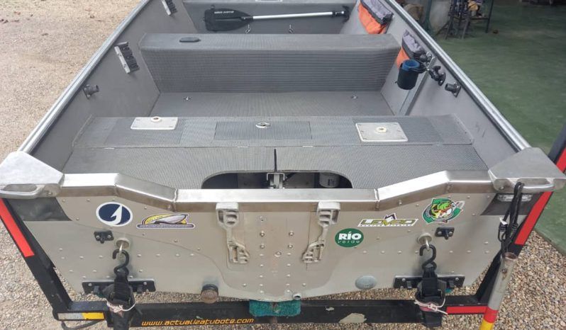 
								BOTE DE ALUMINIO MANLIO V 15 full									